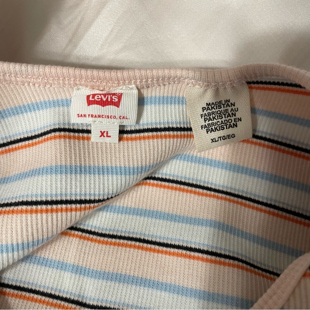 Levi’s Striped Tee - Picture 5 of 7